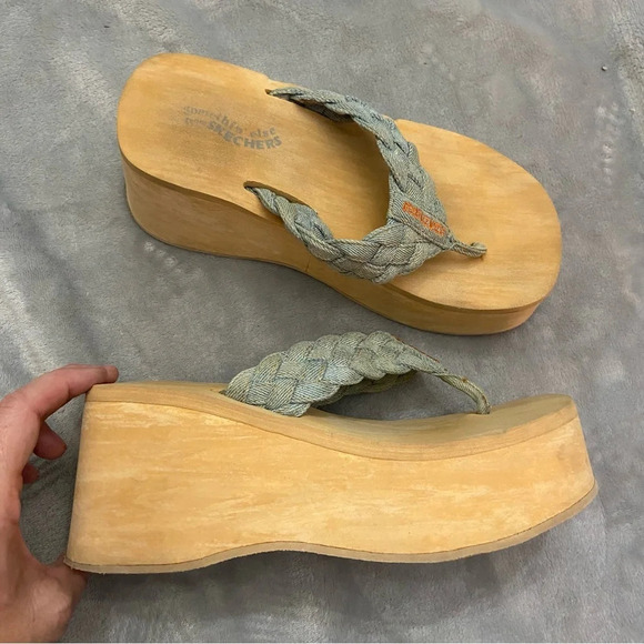Vintage Y2K sketchers platform thong sandals - Picture 2 of 6